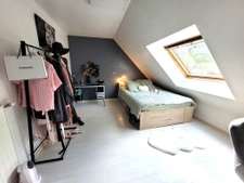 Maison 4 chambres + un bureau avec piscine