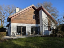 Belle maison, grande pièce de vie, 5 chambres.