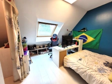 Maison 4 chambres + un bureau avec piscine