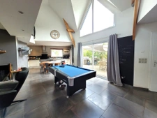 Maison 4 chambres + un bureau avec piscine
