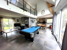 Maison 4 chambres + un bureau avec piscine