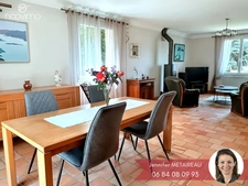 Sur superbe parcelle arborée, maison 3 chambres + bureau ave