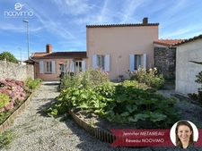 Beau potentiel pour cette maison en pierre exposée sud