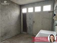 Coeur de bourg ! Au calme, maison à rénover non mitoyenne av