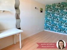 Maison 2 chambres avec double garage et piscine sur parcelle