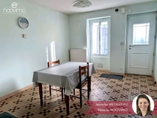 Maison ancienne à rénover avec grand garage et belle dépenda