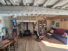 Maison en pierres rénovée 3 chambres 1 bureau terrain 540m2