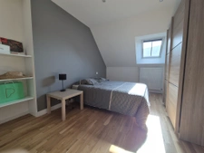 Maison 4 chambres cour et garage centre bourg