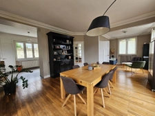 REPUBLIQUE Grande maison familiale