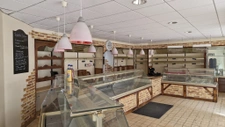 ANCIEN COMMERCE AVEC LOGEMENT ET GROS POTENTIEL