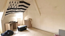 ANCIEN COMMERCE AVEC LOGEMENT ET GROS POTENTIEL