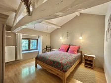 propriété comportant 2 maisons pour gite ou grande famille, 