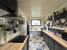 longère en pierres avec granges , 3 chambres, possibilité ch