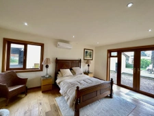 MAISON DE CHARME 4 CHAMBRES, GRAND TERRAIN ET BOIS ET 5400M2