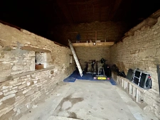 belle demeure en pierres, 2 chambres, piscine, dépendances