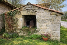 Ancienne grange rénovée de 3 chambres avec gîte, dépendances