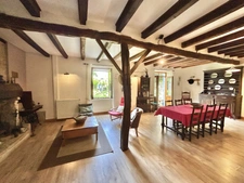 propriété comportant 2 maisons pour gite ou grande famille, 