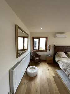 MAISON DE CHARME 4 CHAMBRES, GRAND TERRAIN ET BOIS ET 5400M2