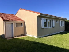 Maison de plain-pied 2 chambres, garage 