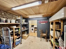 belle demeure en pierres, 2 chambres, piscine, dépendances