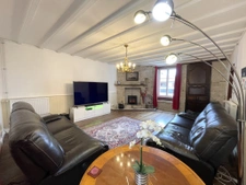 Belle maison en pierre de 4 chambres en bordure de village