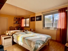 Maison de 123 m2 avec grand terrain, piscine couverte, 3 cha