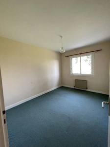 Plain-pied avec grand jardin arboré - Bungalow with large la