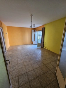 Nantes La Perverie. Maison à rénover de 76m2 avec un beau ja