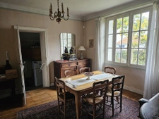 Nantes La Perverie, maison avec un garage et jardin.