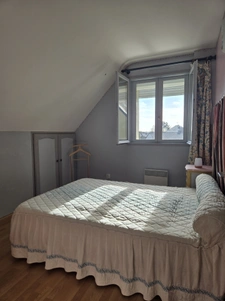 Maison 5 chambres et un bureau centre bourg