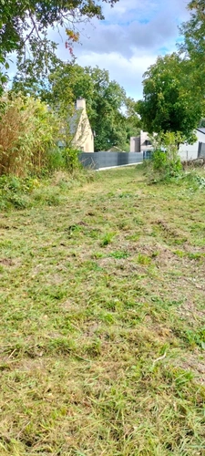 Terrain constructible 1296m2 bourg