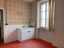 Immeuble à rénover   Usage commercial   Centre-bourg de Chât