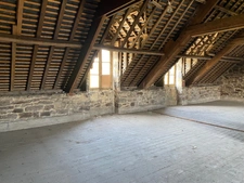 Immeuble à rénover   Usage commercial   Centre-bourg de Chât