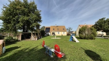 Maison familiale avec grand terrain   La Suze-sur-Sarthe