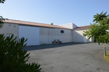 Maison avec piscine à Brem sur mer 