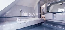 Maison d'architecte avec piscine sur les hauteurs