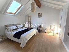 Maison de charme au coeur de la bastide médiévale.