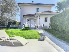 Villa tout confort avec piscine, au calme