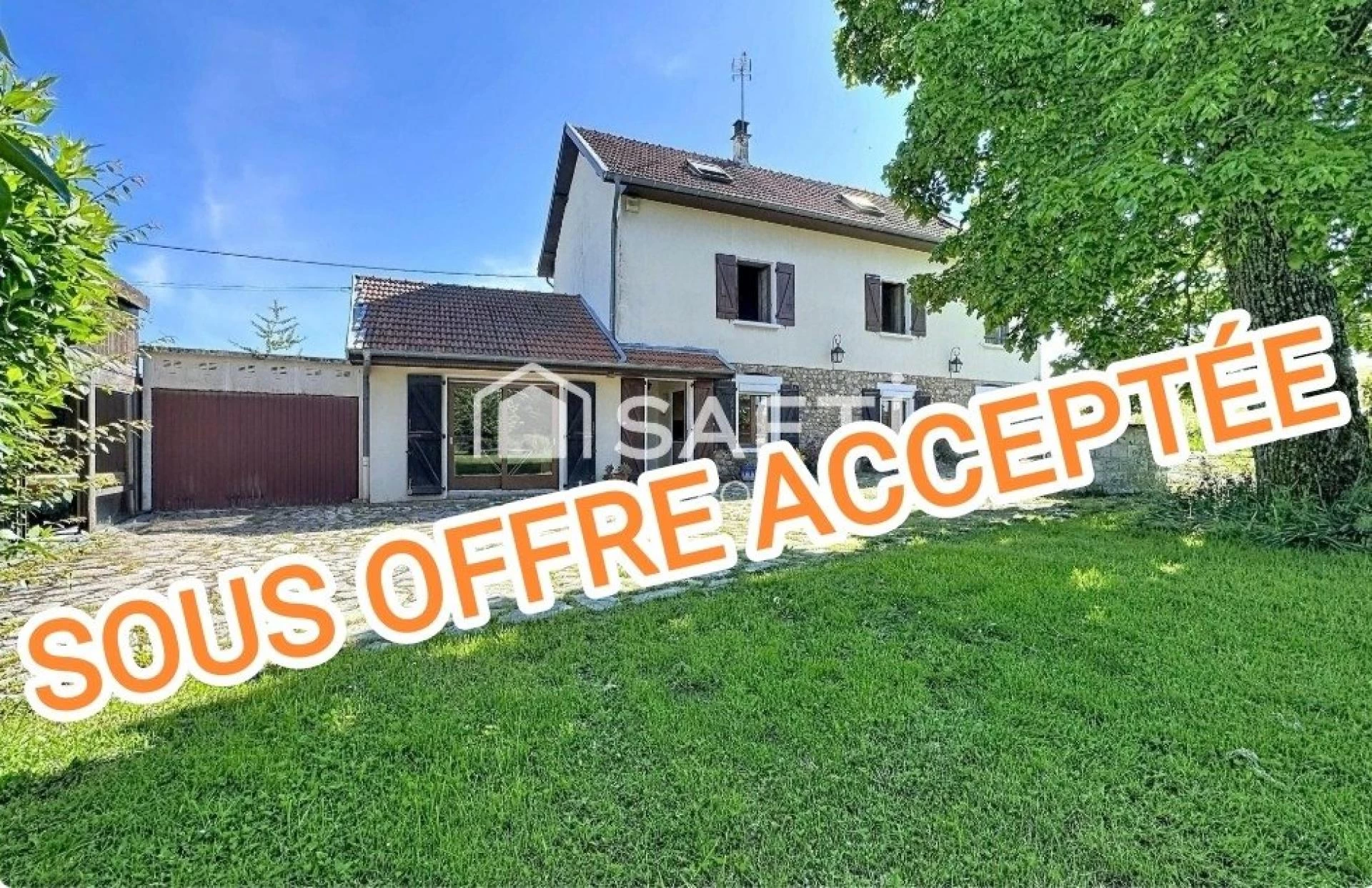 Maison 9 pièces 158 m² · à Doissin · 158 m² · 200 000 €