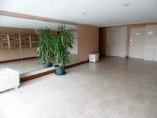 DUPLEX AVEC BALCON ET GARAGE, PROCHE CENTRE VILLE