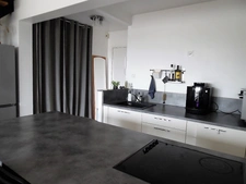 DUPLEX AVEC BALCON ET GARAGE, PROCHE CENTRE VILLE