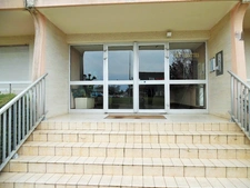 DUPLEX AVEC BALCON ET GARAGE, PROCHE CENTRE VILLE
