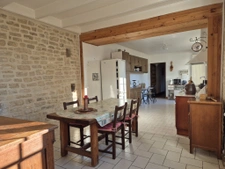 Maison familiale en plein centre de Mansle