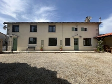 Belle maison de campagne avec vu magnifique sur la vallée