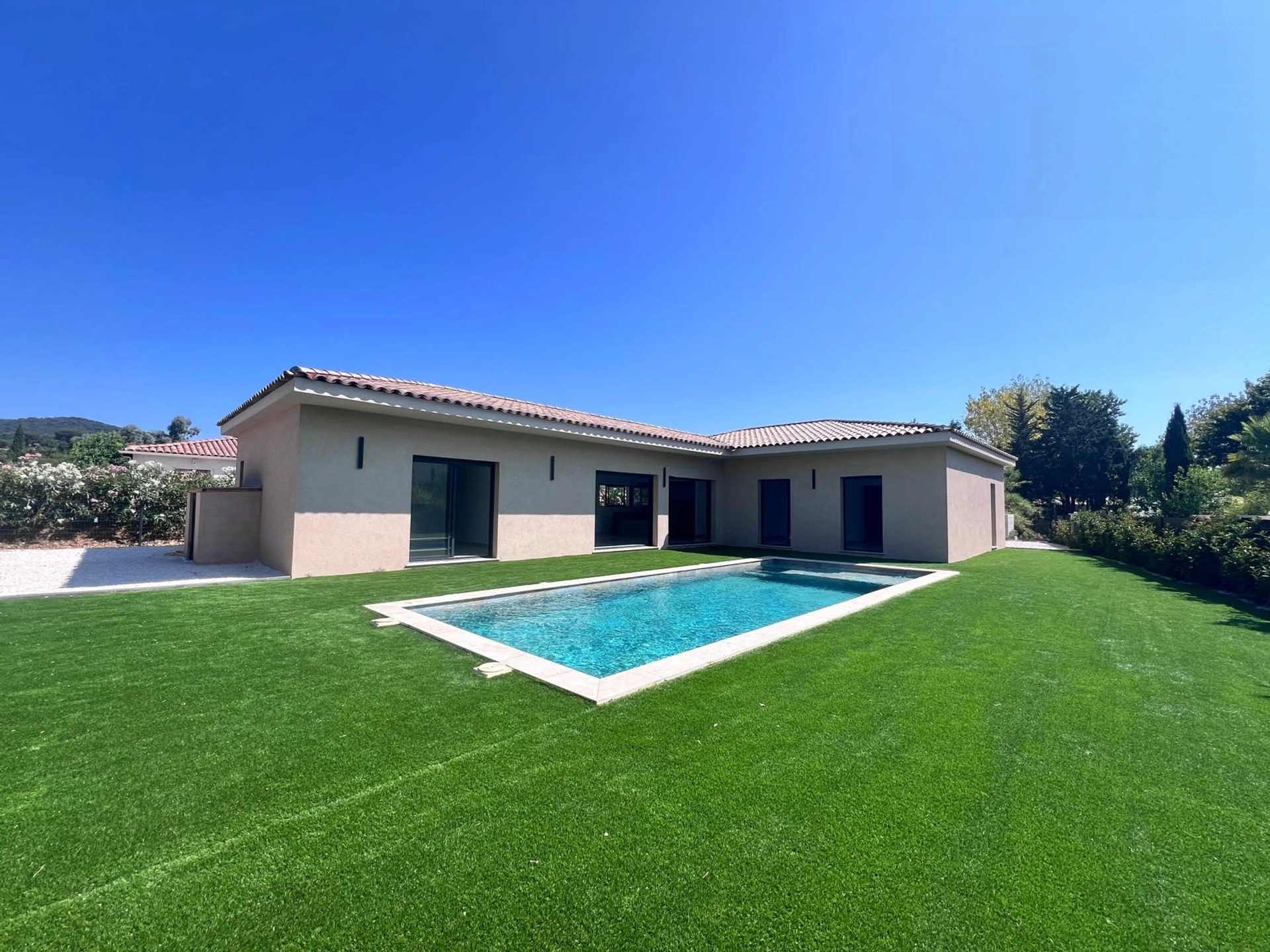 Villa neuve &agrave; Grimaud