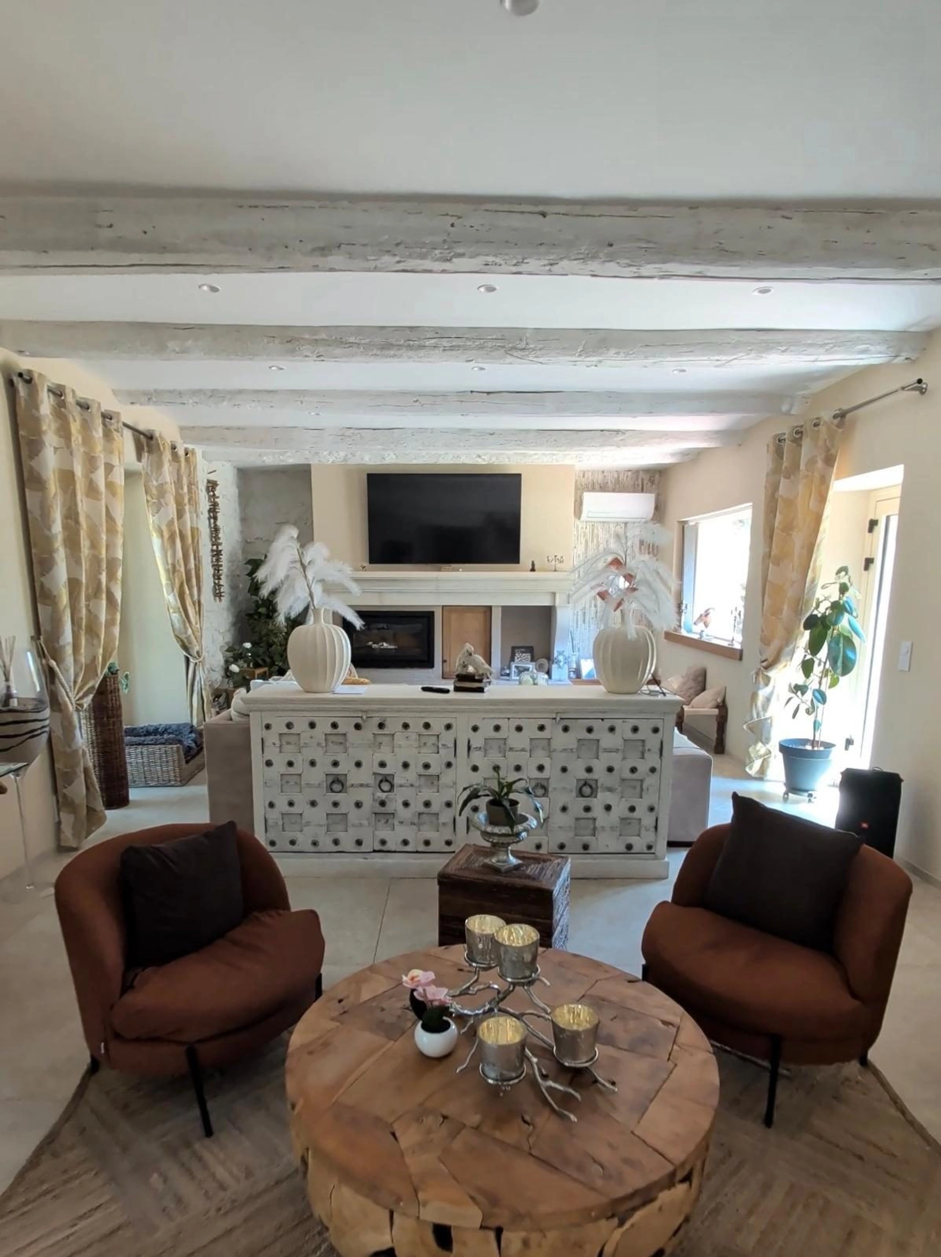 Pi&egrave;ce de vie de la bastide