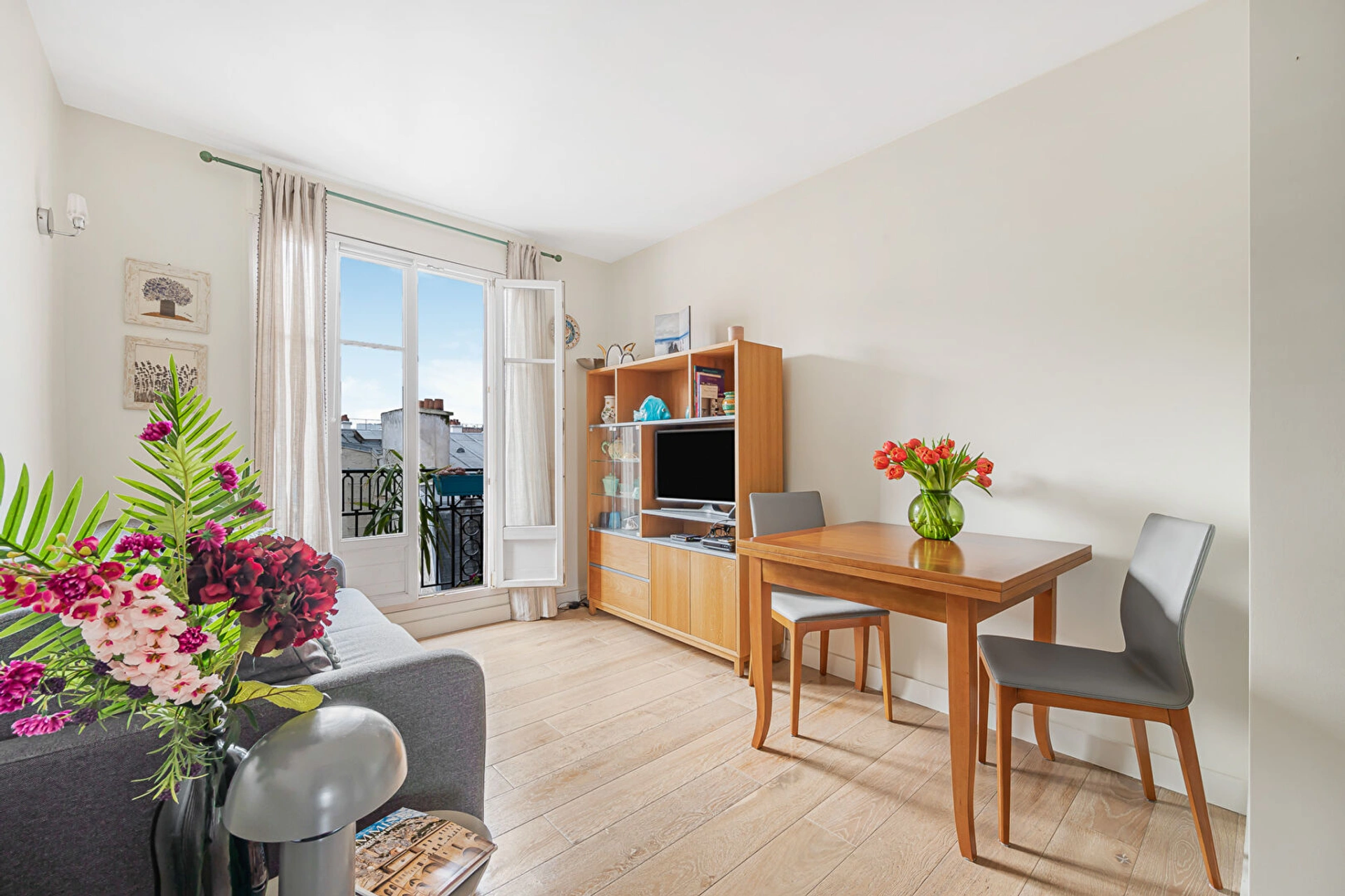 Paris 12 - DUGOMMIER - DERNIER ETAGE 1