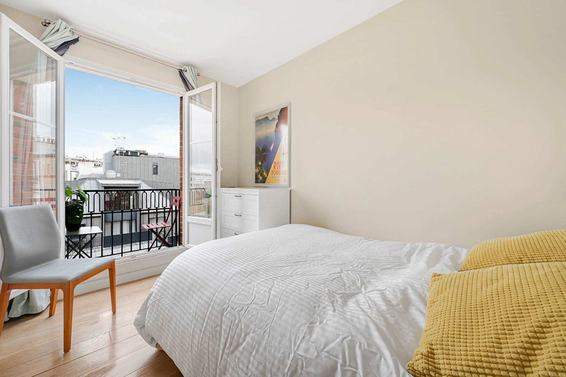 Paris 12 - DUGOMMIER - DERNIER ETAGE 6