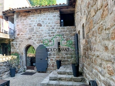 Superbe maison en pierre   Labastide sur Besorgues