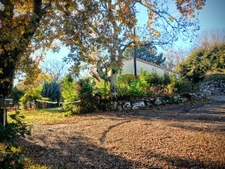 Charmante Villa de Plain-Pied avec Terrain Piscinable et Gar